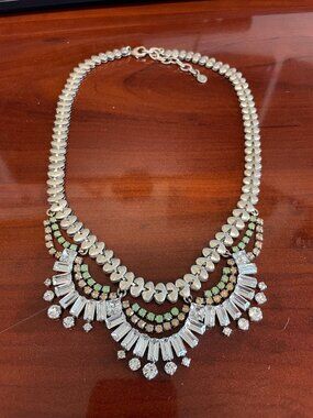 Stella & Dot Collier Belle rhinestone statement necklace, 18”. NWOT.